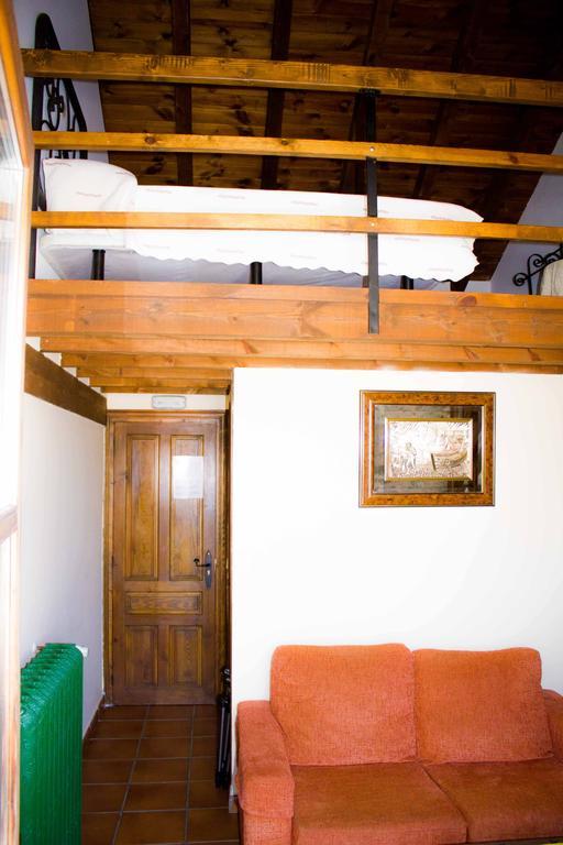 Hotel El Andarrio Buitrago del Lozoya Pokój zdjęcie